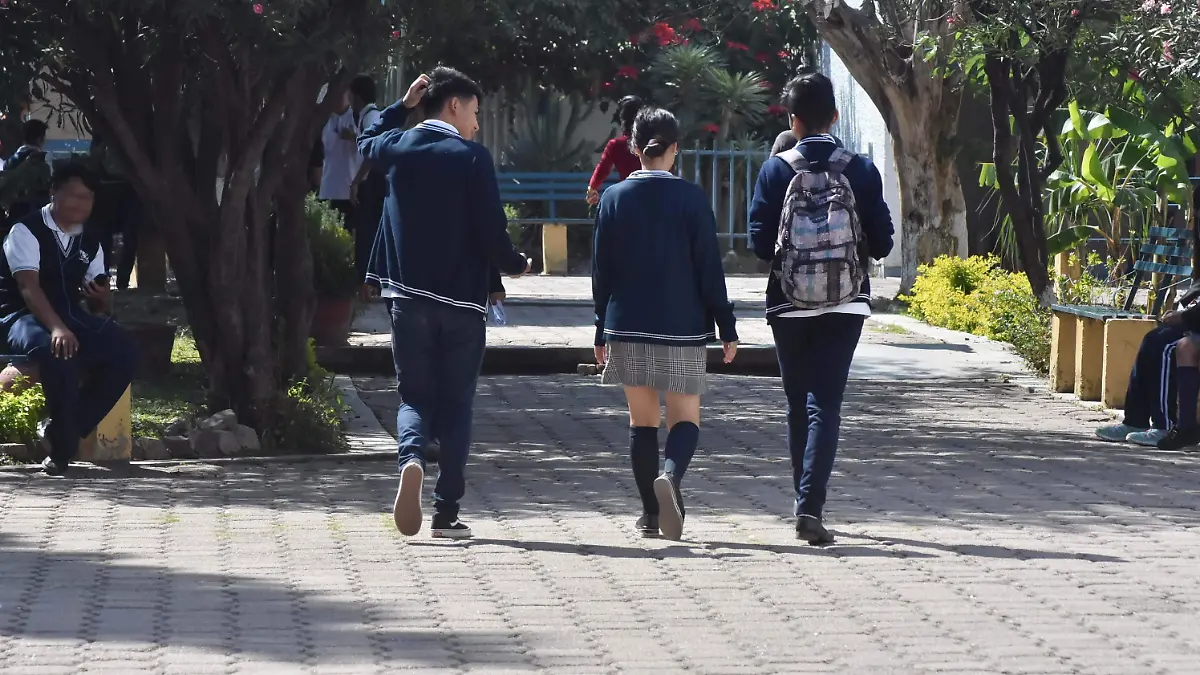 ESTUDIANTES Y EVELIA MORTERA (4) l RICARDO SANCHEZ - EL SOL DE IRAPUATO