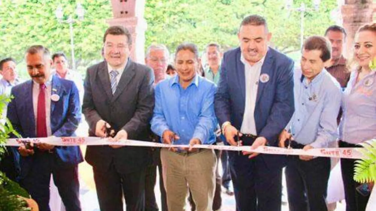 LA INAUGURACION DE ESTA OK