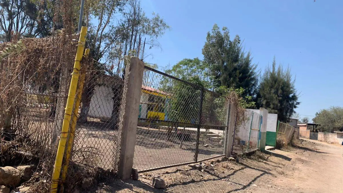 4fec8a74-2d63-4e6e-9f23-c271e28c55af