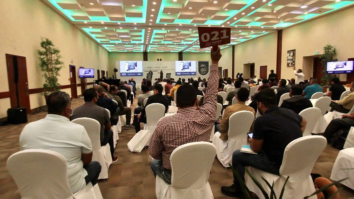 Realizan-en-León-subasta-de-bienes (1)