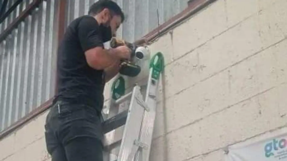 bf5dfae8-0c9b-4e3a-8a0f-3d0ebc9a48af