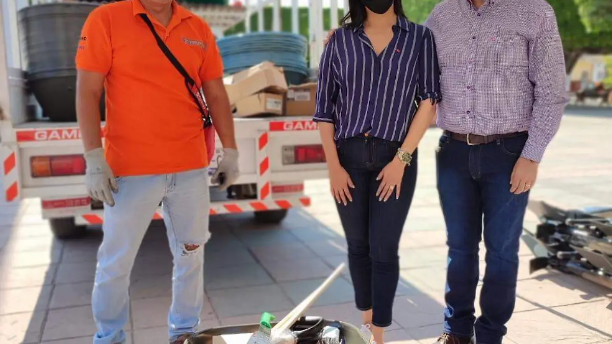 Se-entregaron-63-Kits