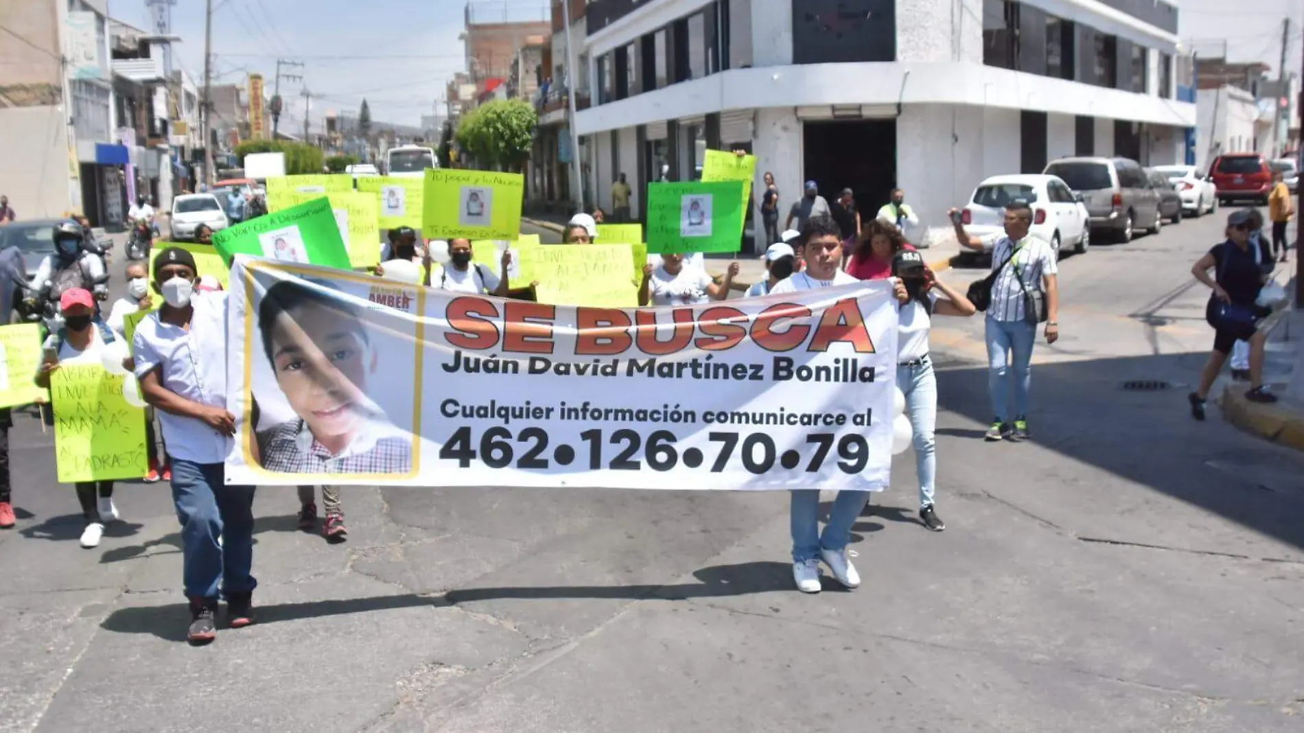 Marchan-familiares-de-niño-desaparecido