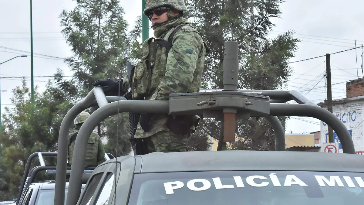 MILITARTES EN LAS CALLES