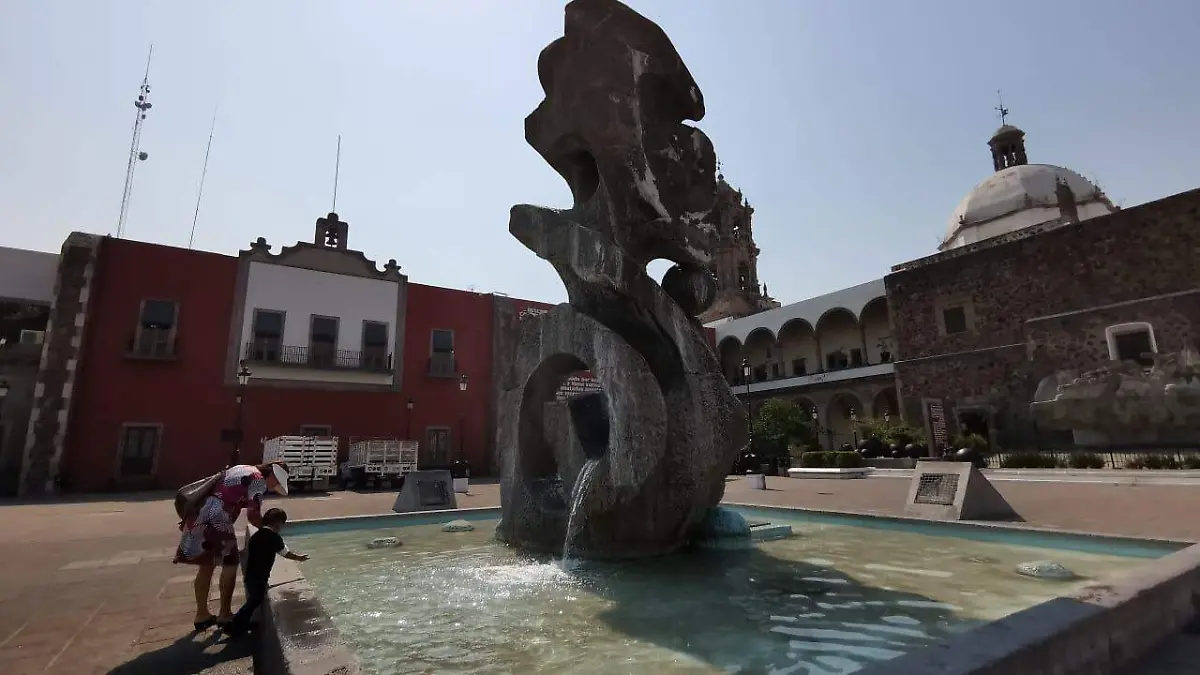 FUENTE DE LA IDENTIDAD (5)
