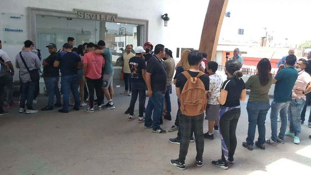 Se-inconforman-propietarios-de-bares (1)