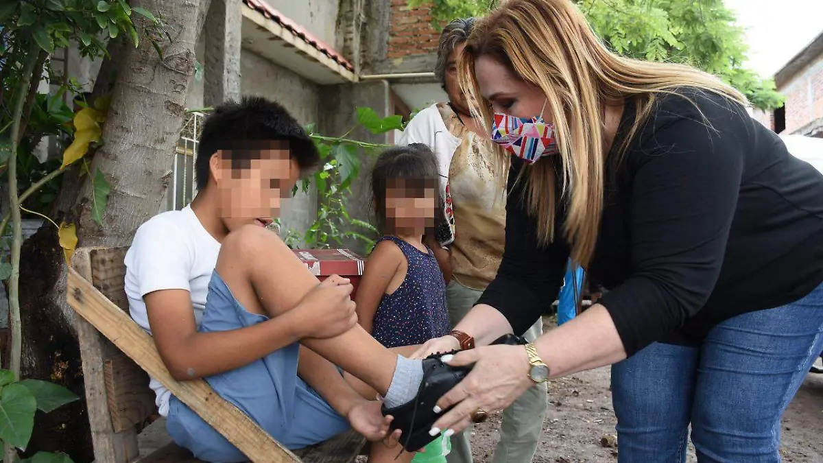 ENTREGA-DE-ZAPATOS-2-OK