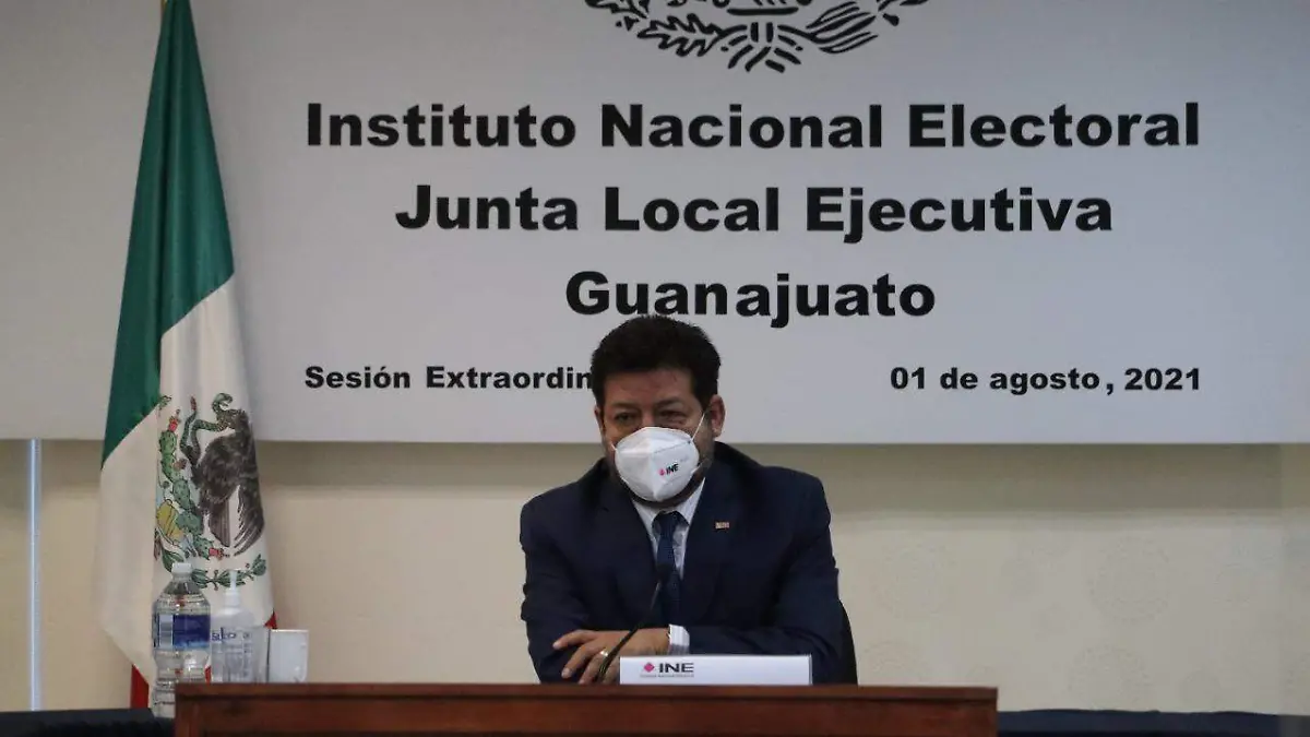 INE-se-instala-en-sesión-permanente  (3)