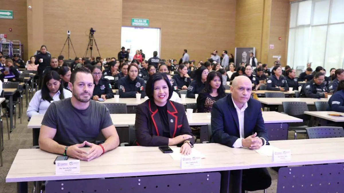 ES NECESARIO DAR MAYORES OPORTUNIDADES A MUJERES EN POSICIONES DE MANDO