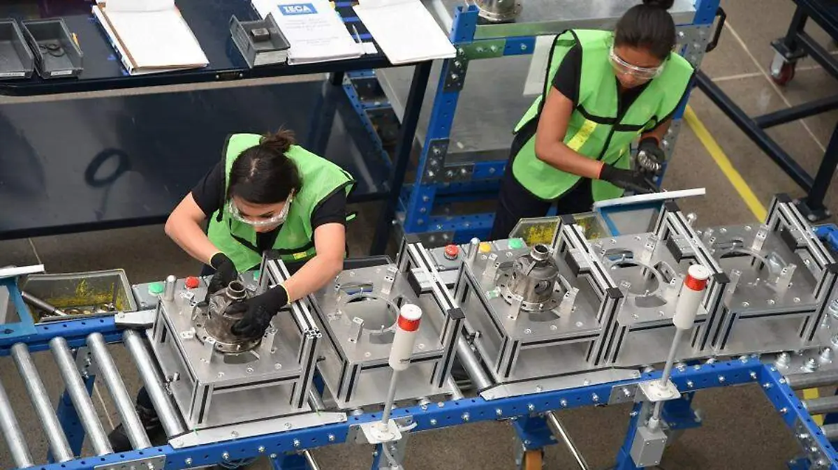 IMPUESTOS CONSUMEN SALARIOS A TRABAJADORES (2)