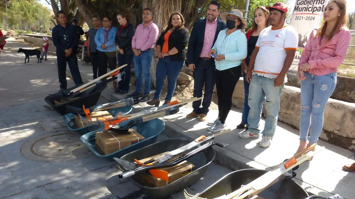 3c6b69ec-a45a-4d24-b99e-2f173f9e5ec2