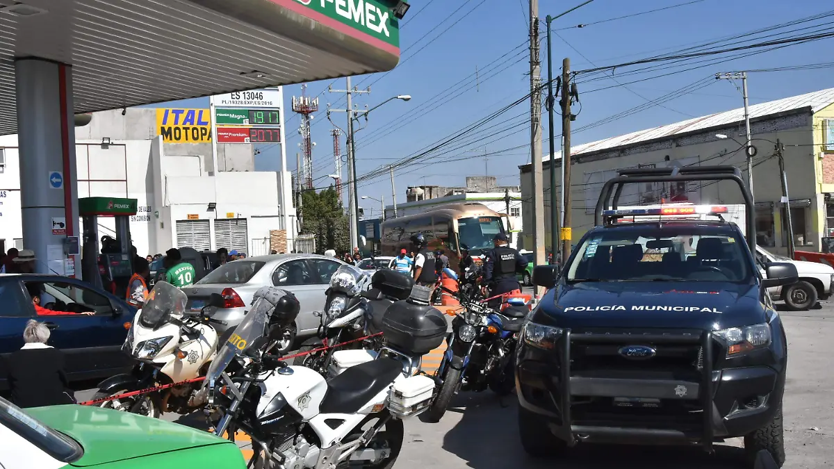 DESCONOCEN GASOLINEROS (3)