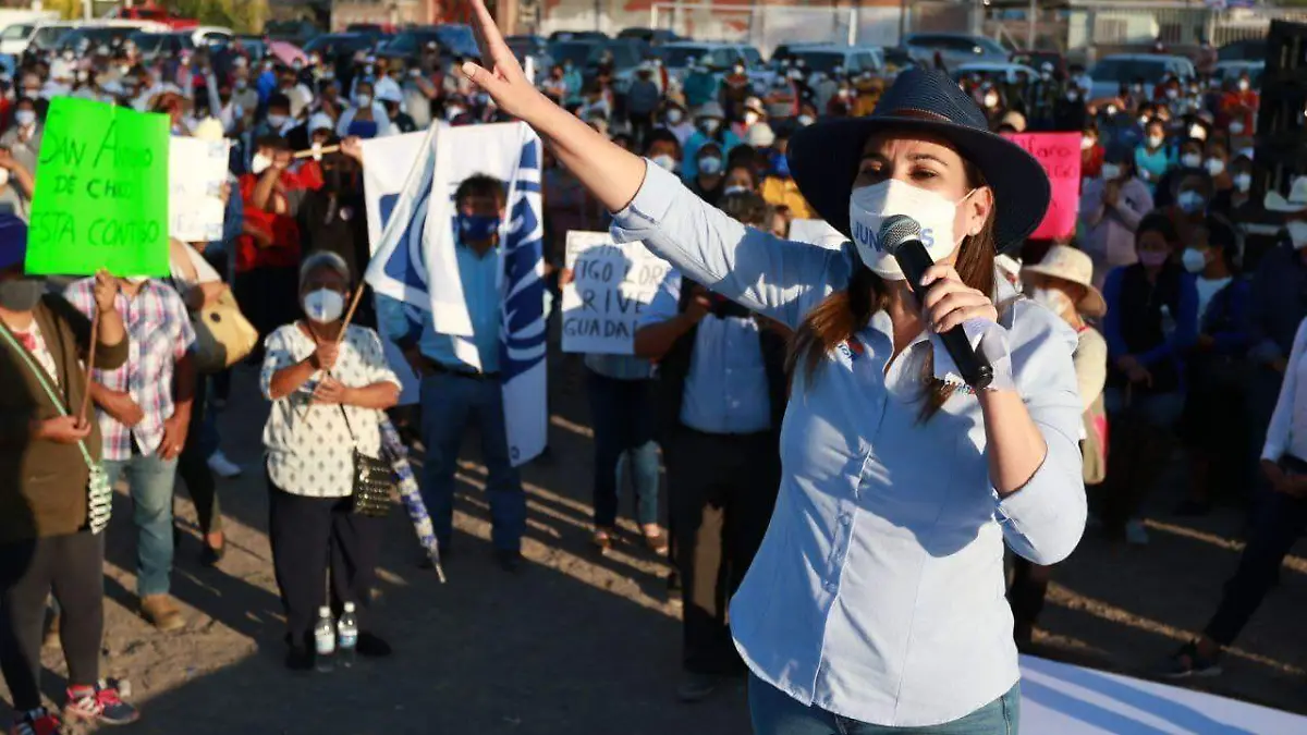 Apoyan habitantes de 57 comunidades rurales a Lorena Alfaro  (2)