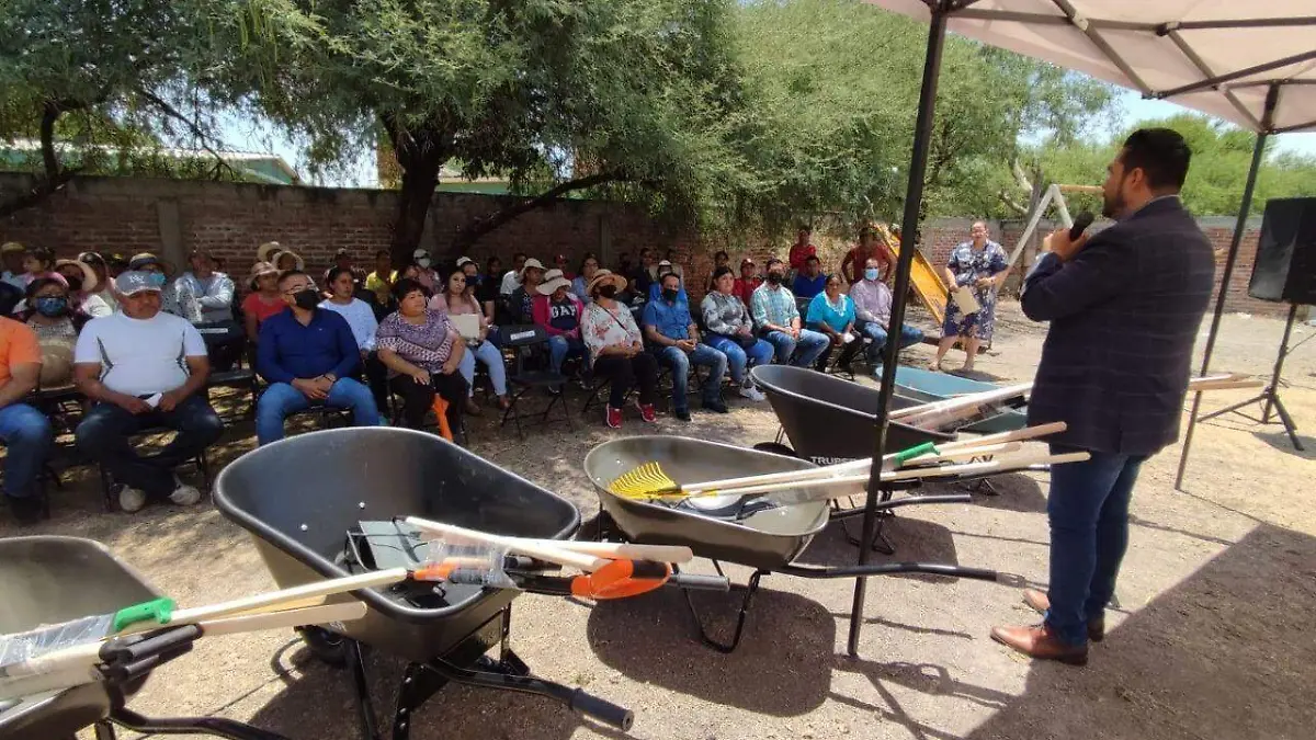 a3d72846-fb1d-4525-9e8f-49e2cb669386