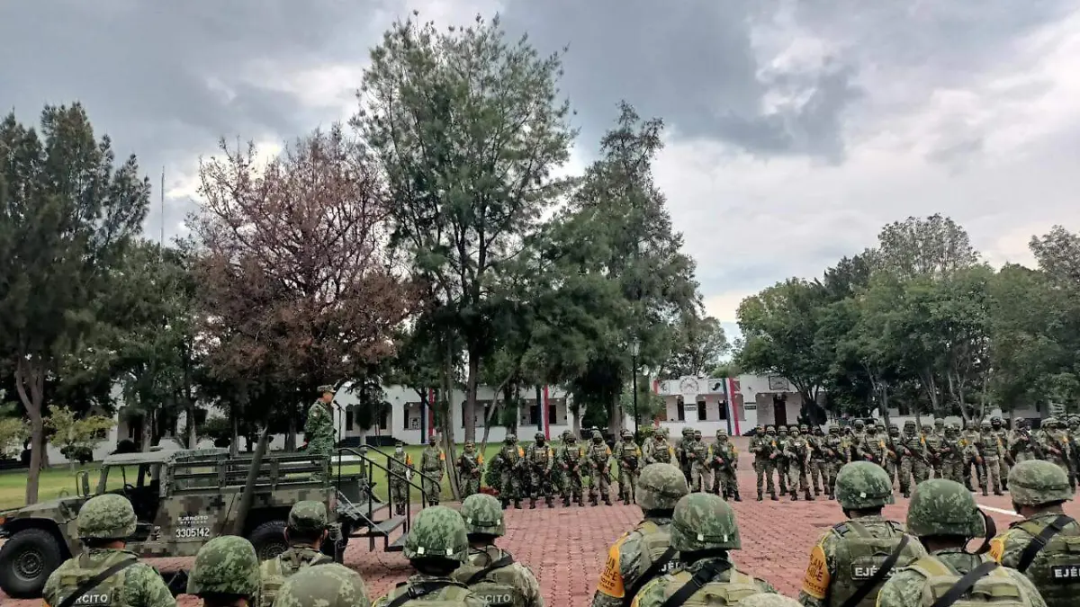 Arriban-más-de-mil-elementos  (2)