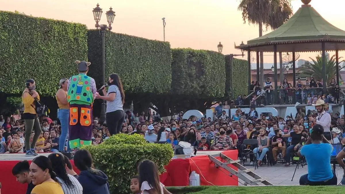 102e149b-e165-4ab8-95d9-0ab739d9d302