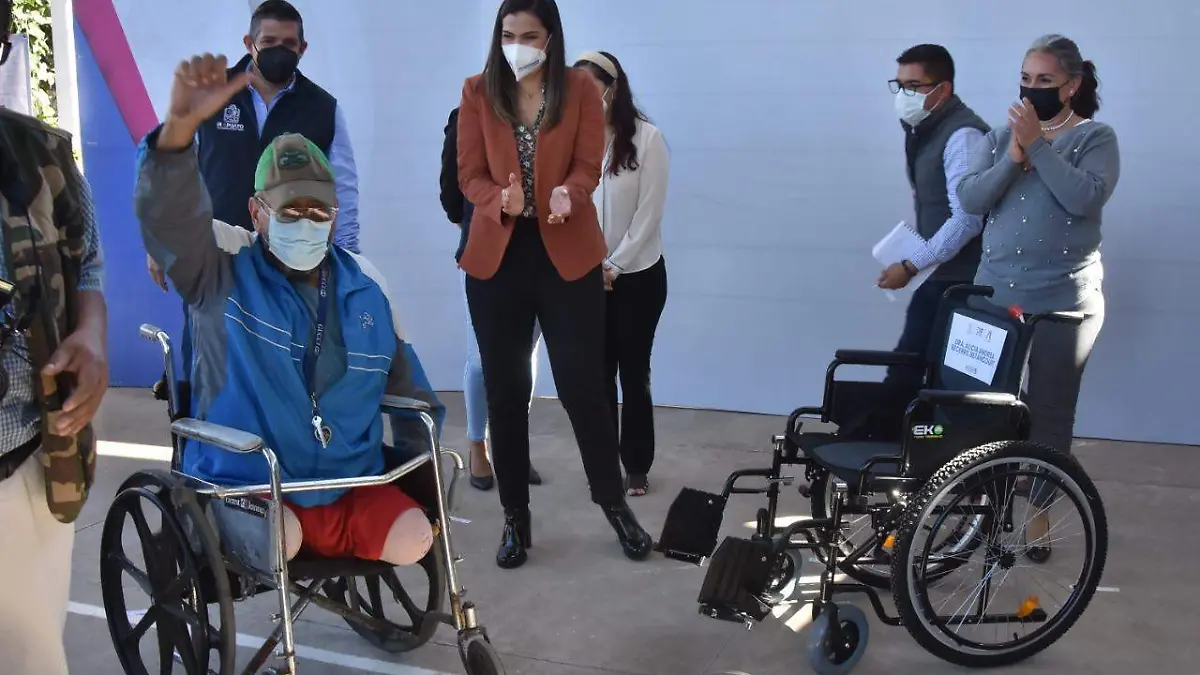 Brindan-apoyos-a-personas-con-discapacidad (3)