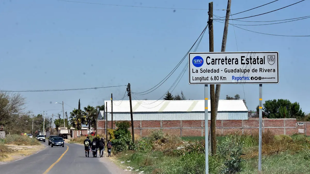 PIDEN PANTEON EN GPE DE RIVERA (2)