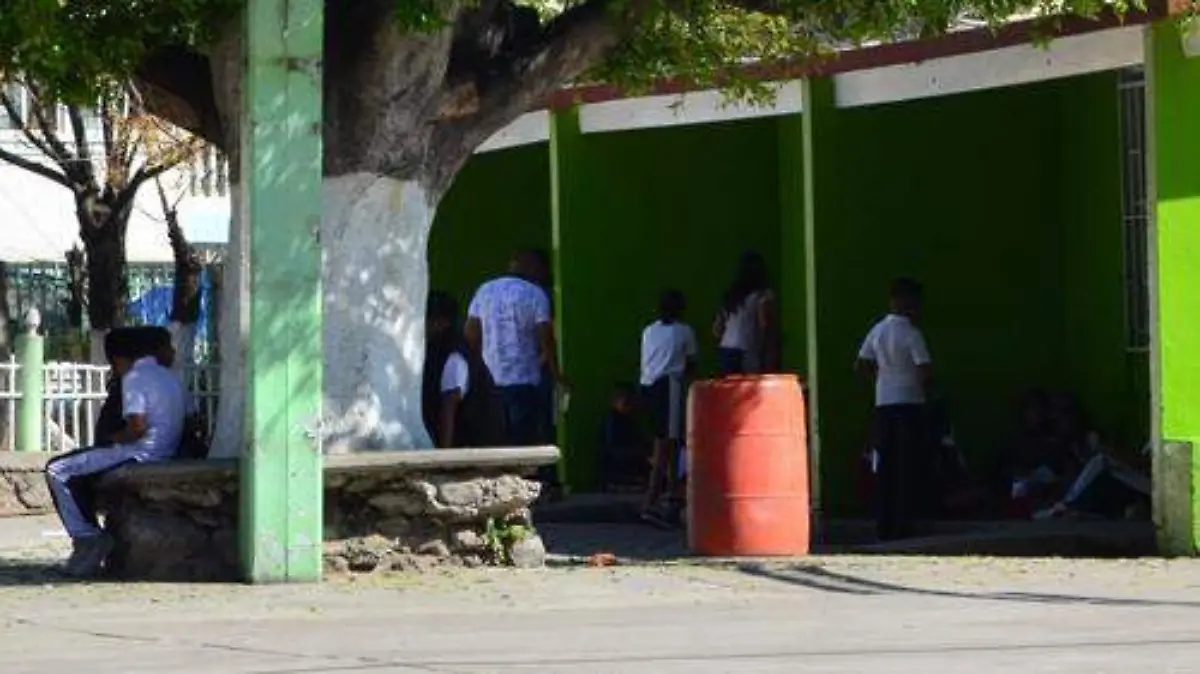 falta de agua escuela (3)