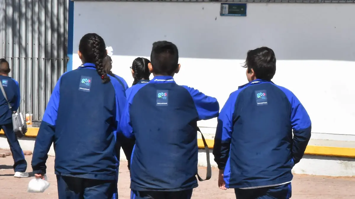 ESCUELA DE TALENTOS. (1)