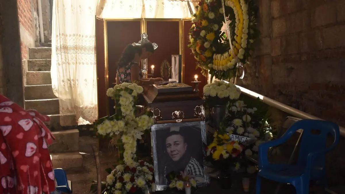 e2184daf-7049-4724-bdc8-c574f9768a03