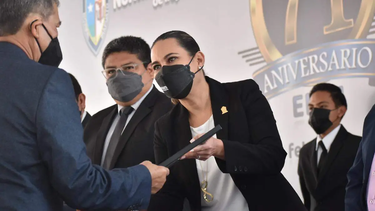 Conmemoran-71-aniversario-de-ENOI  (1)