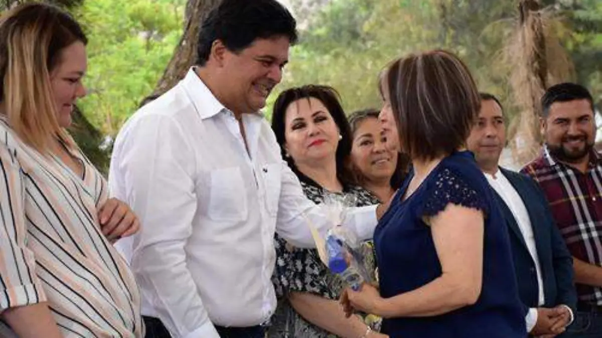 f127f5b7-2da0-4948-aaf5-1b673cc19e42