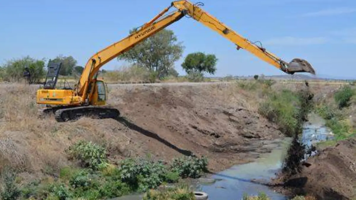 LIMPIEZA RÍOS Y CANALES (2)
