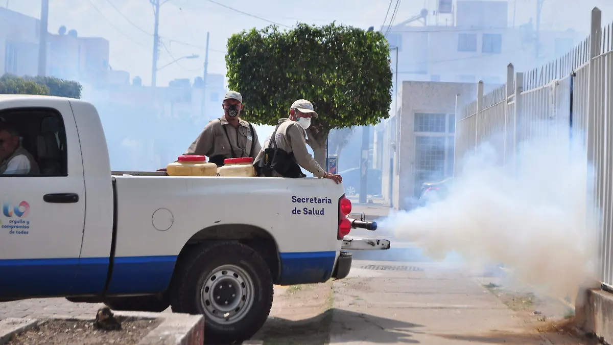ESCUELAS Y DENGUE.l RICARDO SANCHEZ .- EL SOL DE IRAPUATO (5)