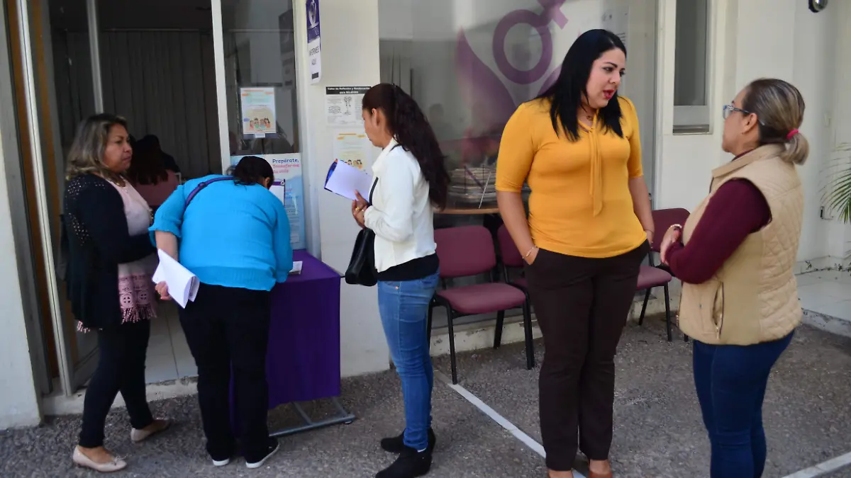 MUJERES EMPRENDEDORAS