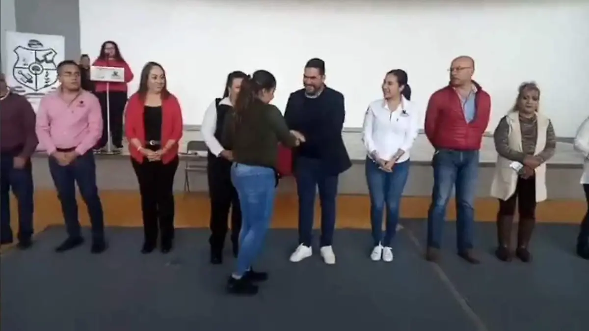 8bfdd985-212b-4273-994d-65c1cd76672f