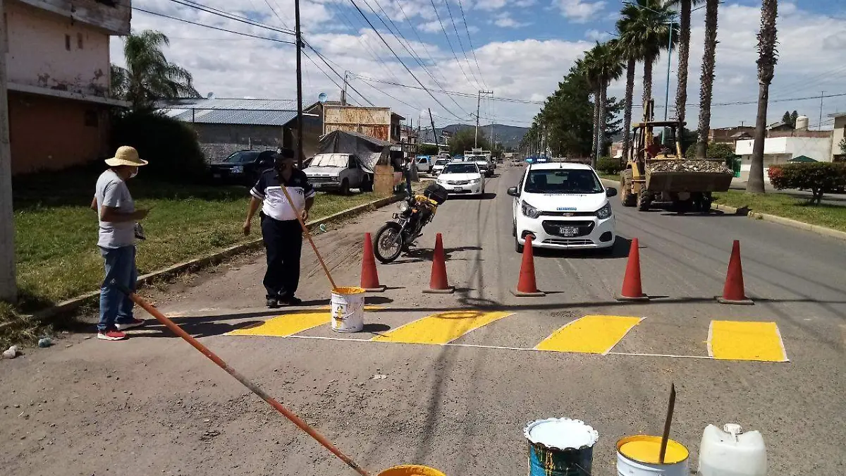 Llevan-a-cabo-pintado-de-señáletica (2)