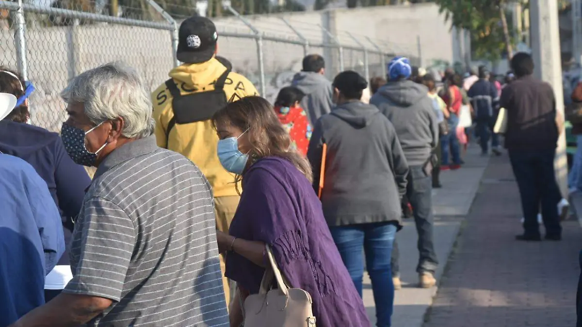 Piden dar celeridad a vacunación