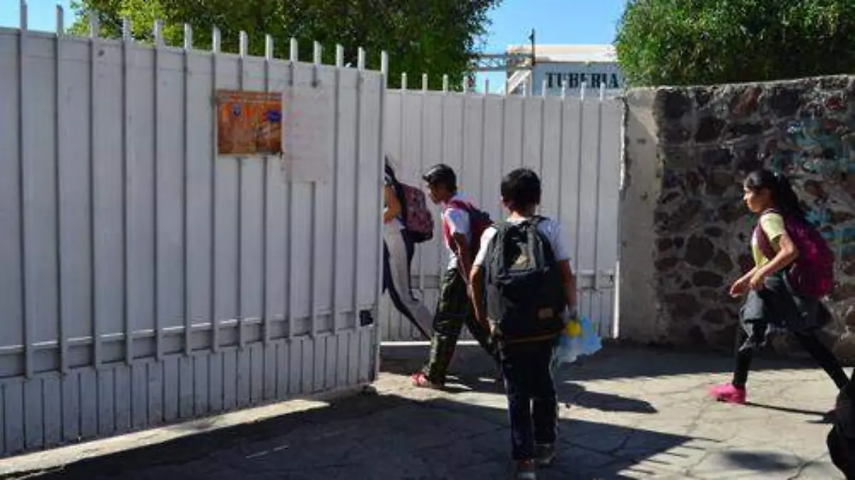 falta de agua escuela (1)