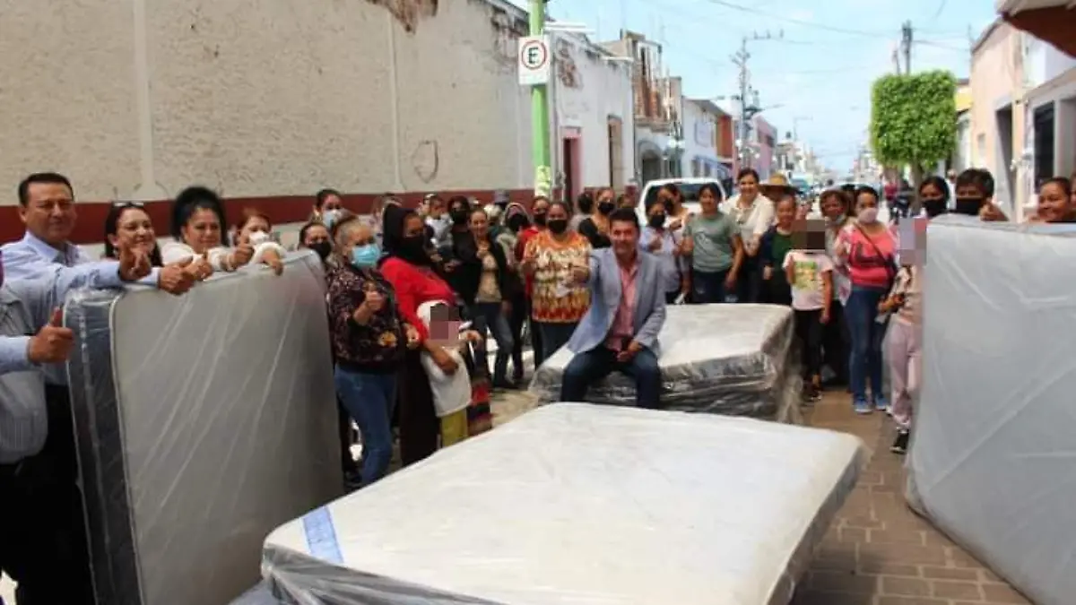 ba0ad203-994f-4977-9c9d-42f11a1628c4