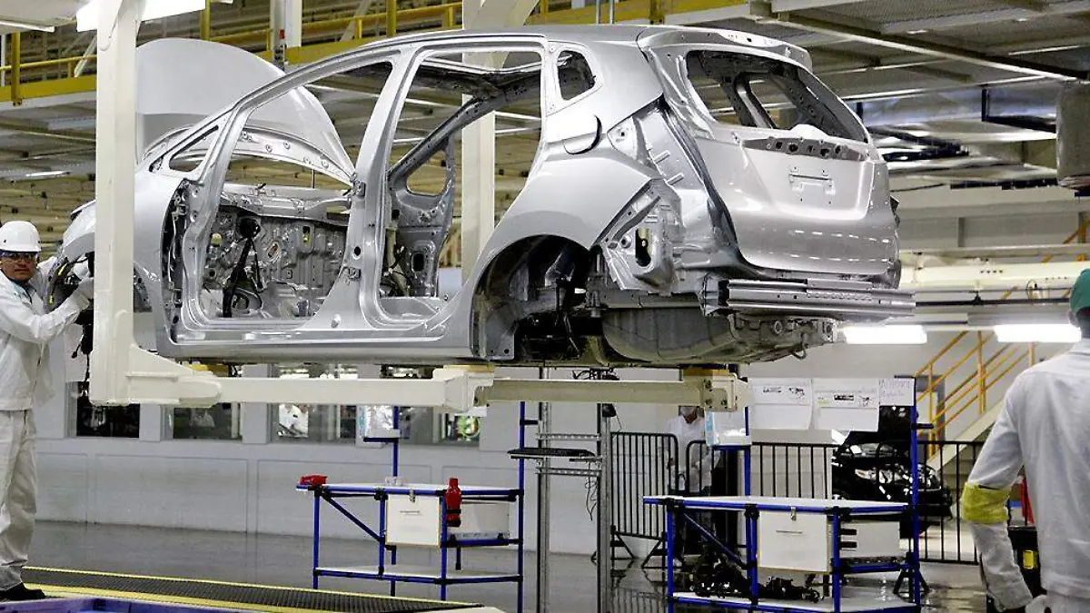 TREN Y SECTOR AUTOMOTRIZ (1)