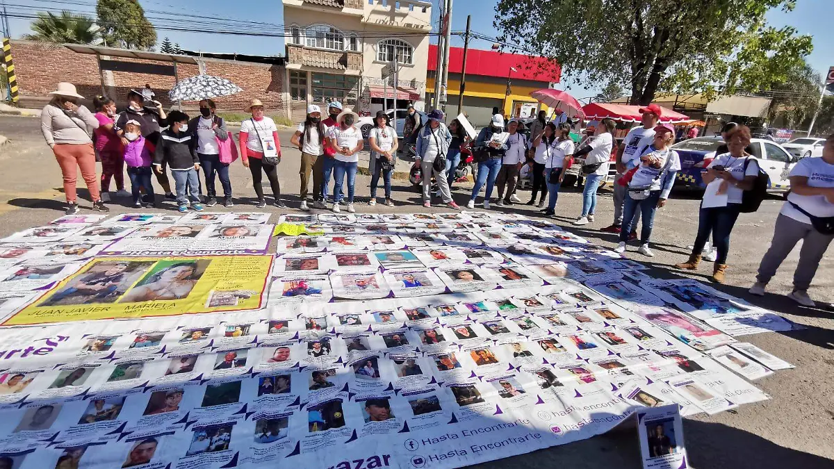 Buscadoras-se-manifiestan-en-la-FGE (1)