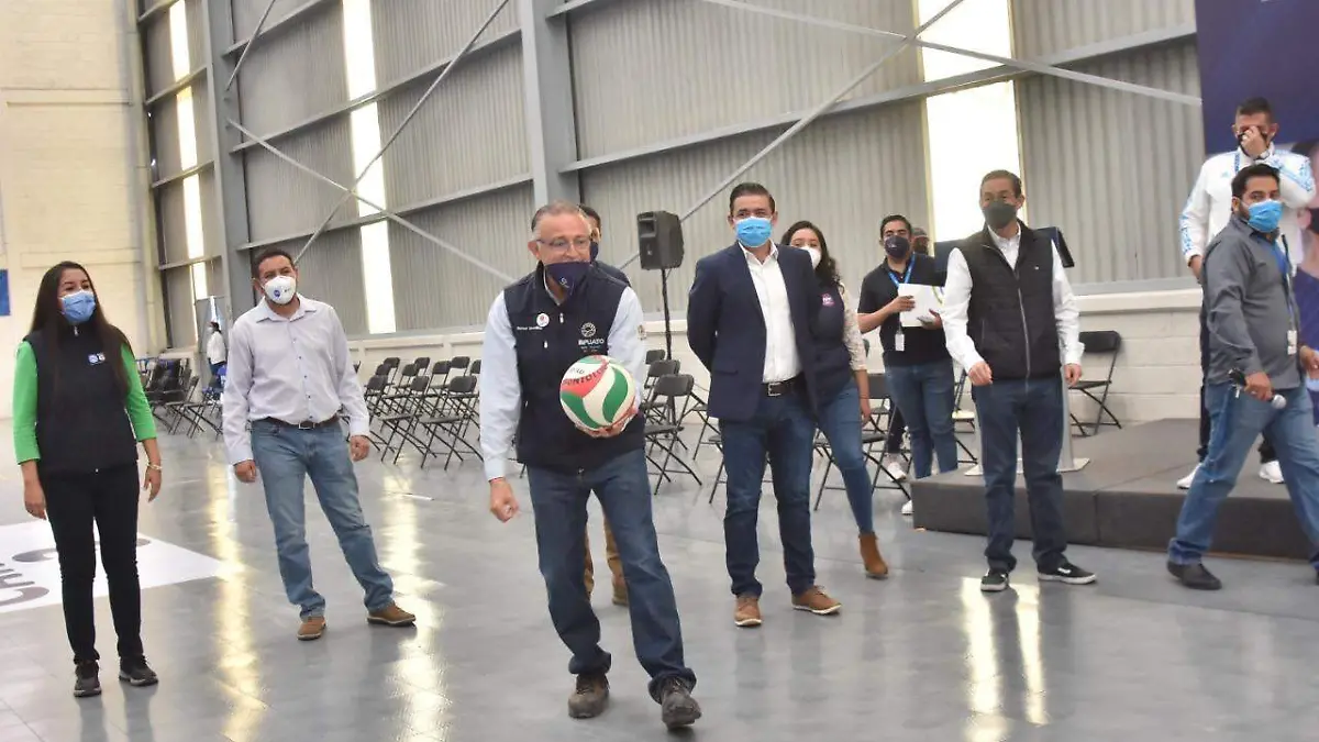 El-doctor-Rafael-Uro-