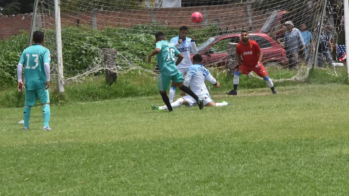 Liga-Luis-Hernández (1)