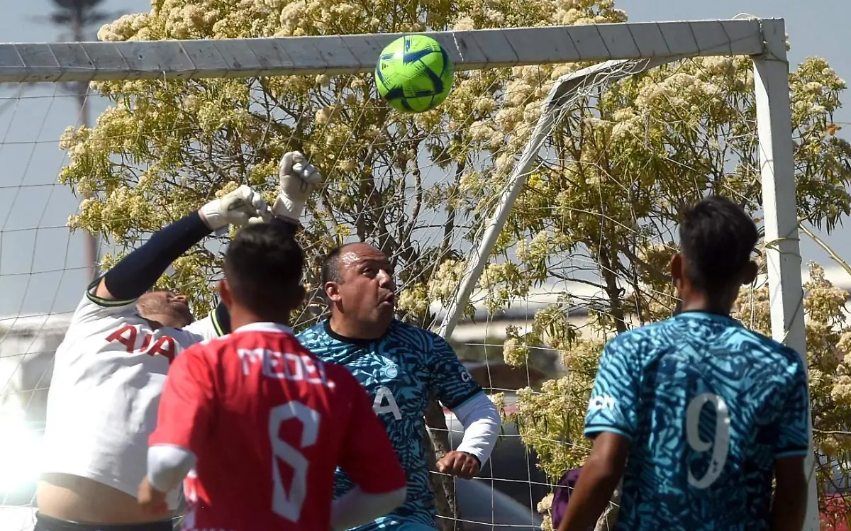 Liga-de-Futbol-Luis-Hernández