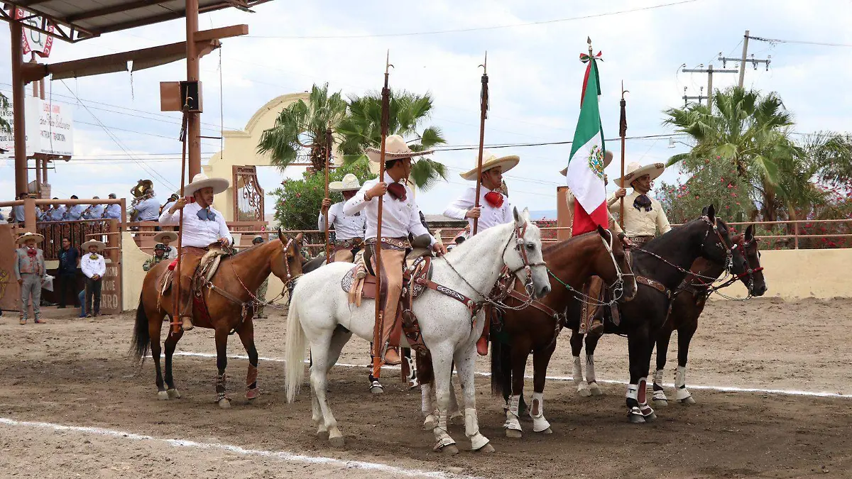 PRESENTAN CAMPEONATO DE CHARROS- EL SOL DE IRAPUATO (2)