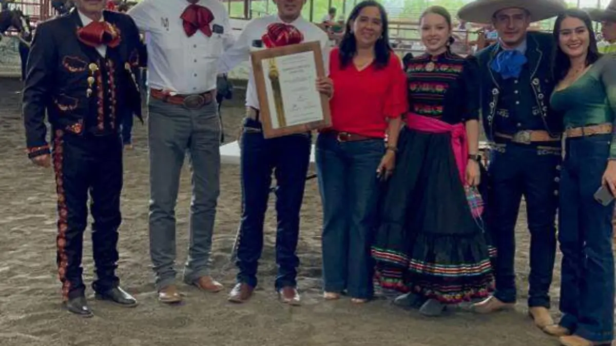 Timmy-Padilla-Charro-Completo (1)