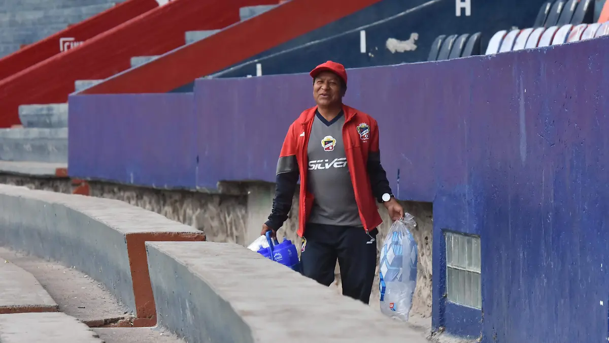 Seguirá-la-remodelación-del-estadio (2)