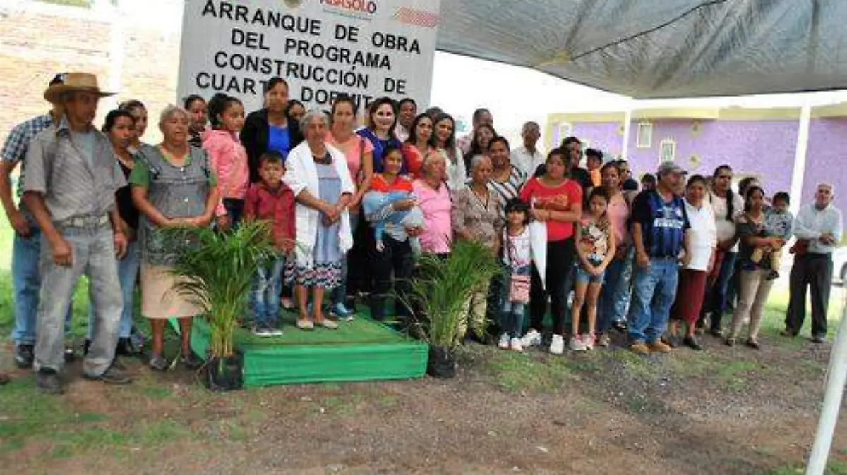 LA PRESIDENTA DEL DIF