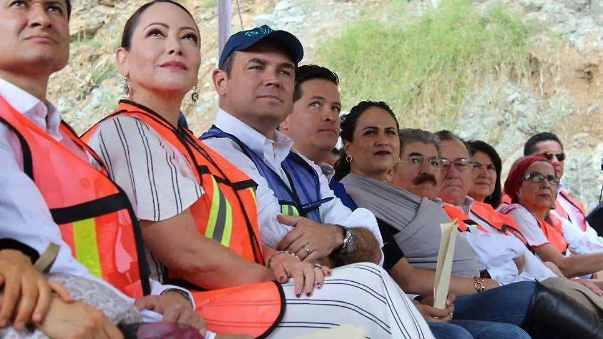 4b8d44df-2db8-409c-9396-daea28dd35ef