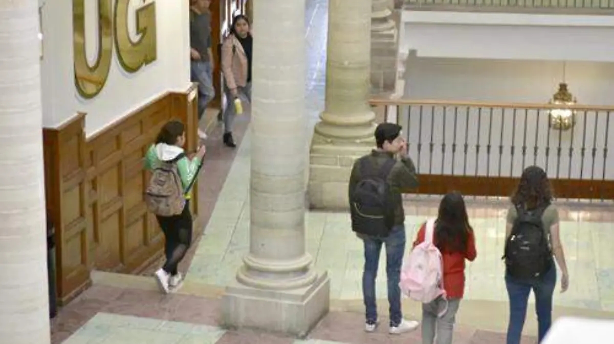 GUANAJUATO. - SUSPENDEN A MAESTROS DE LA UG POR ACOSO  (8)