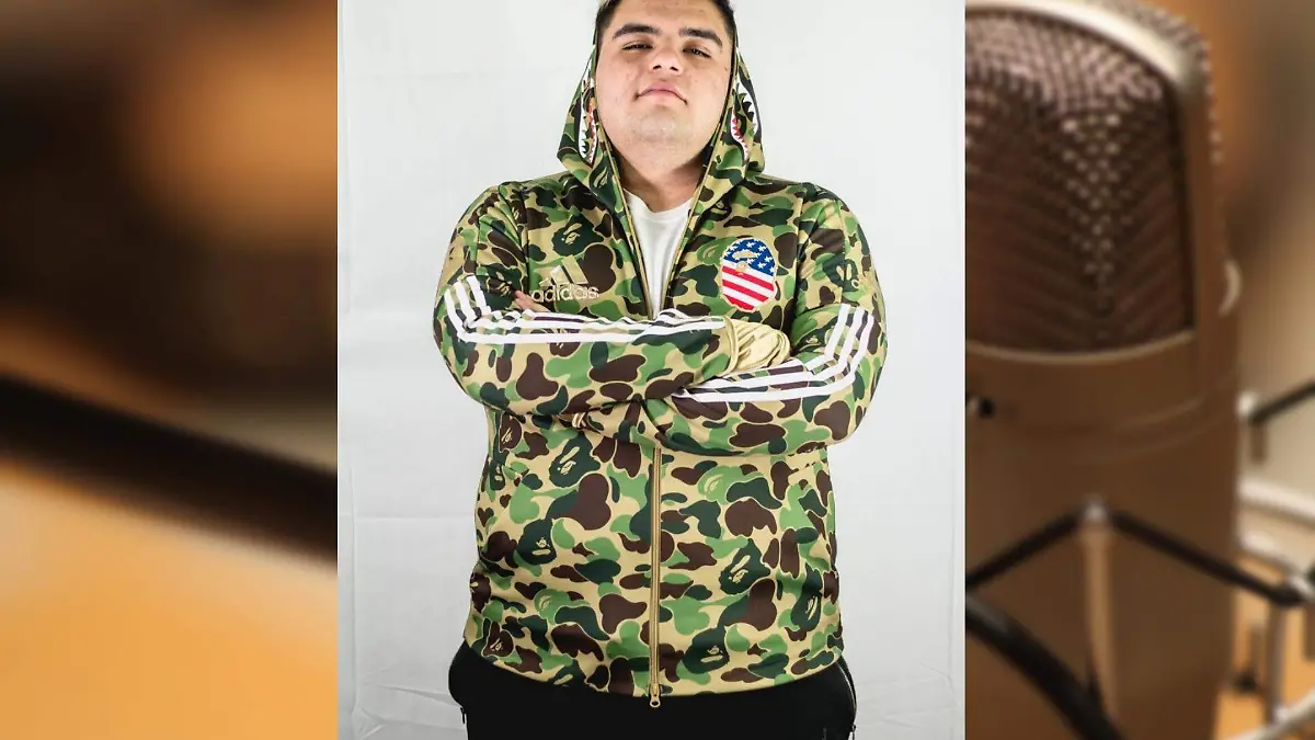 microphone-1003561_1920