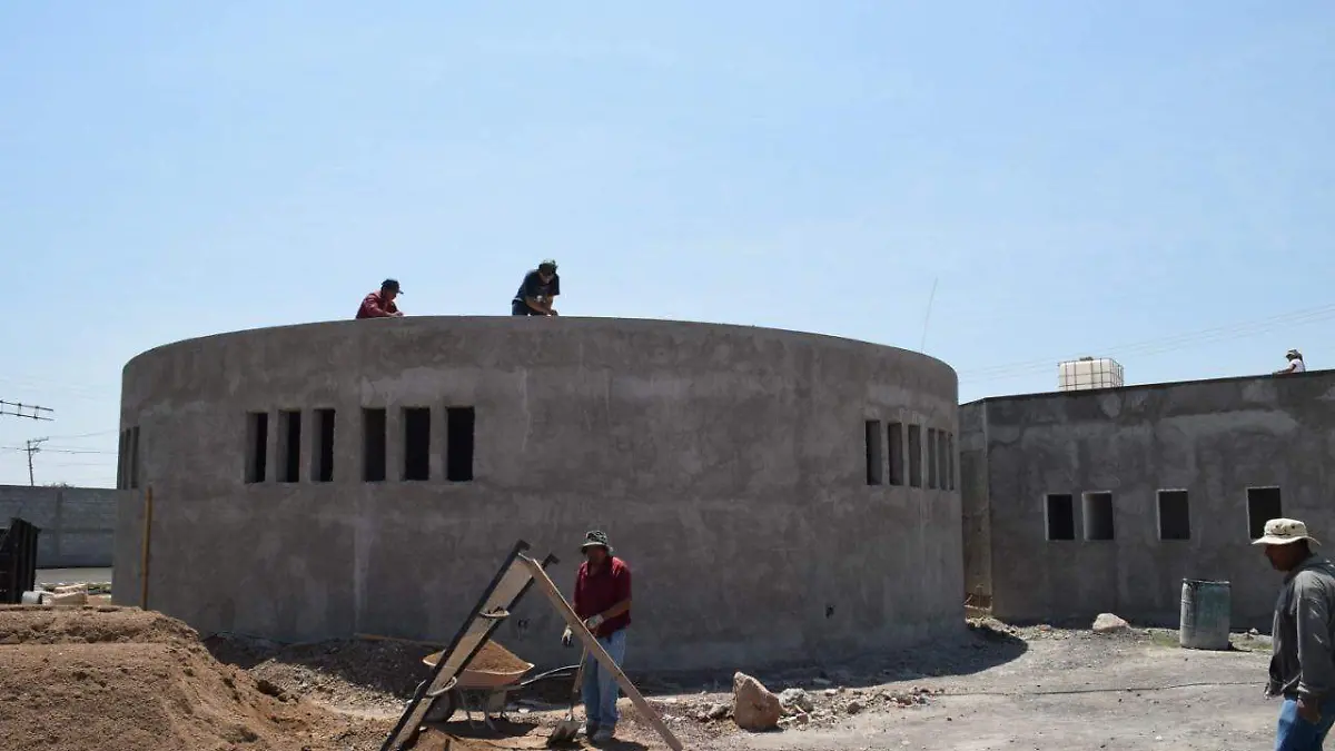 eff4211f-b892-472a-b584-ff7a0bf81f55