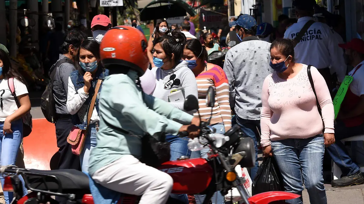 El uso del cubrebocas al salir