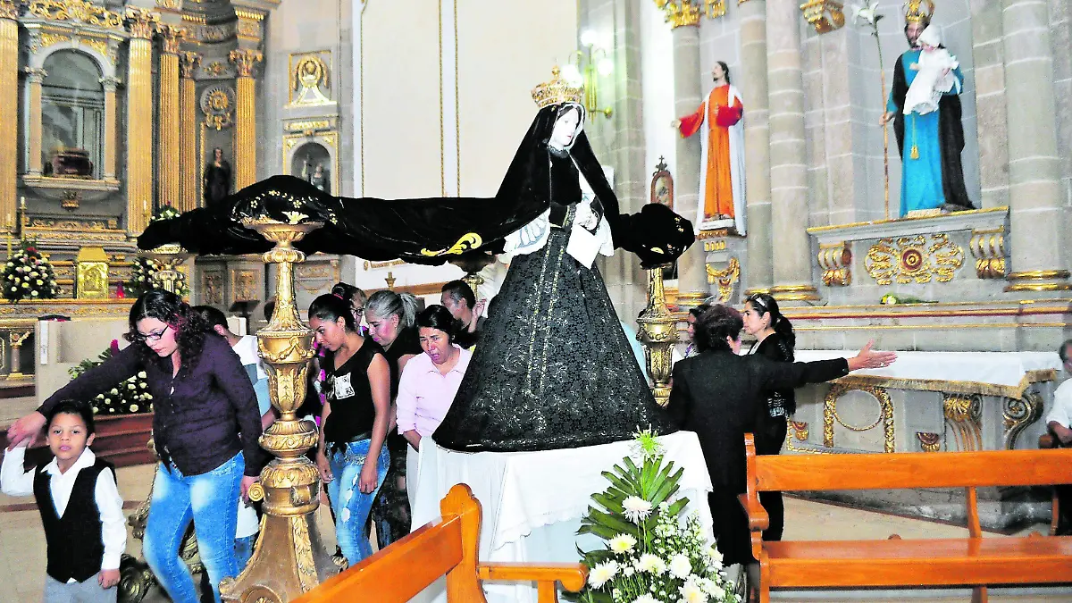 Virgen de la Soledad (1)